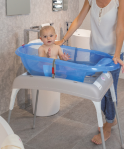 Gugú Bebé - Adaptador de baño para Recién nacidos Precio Q125 Este adaptador  te permite bañar más a tú bebé de una forma más segura y cómoda, con una  malla que permite